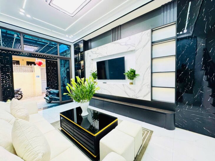 BÁN NHÀ TRUNG TÂM THANH XUÂN, 45M2, 4 TẦNG NGÕ Ô TÔ GIÁ HƠN 8 TỶ