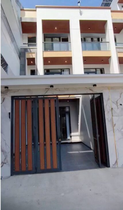 BÁN NHÀ MỚI XÂY 3 TẦNG GẦN BIỂN VĨNH PHƯỚC NHA TRANG BÁN NHÀ MỚI XÂY 3 TẦNG GẦN BIỂN VĨNH PHƯỚC NHA TRANG