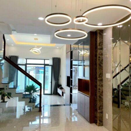 Bán nhà 4 tầng, 82m², 4PN, 5WC, Q.2, 8.2 tỷ, sổ hồng Bán nhà 4 tầng, 82m², 4PN, 5WC, Q.2, 8.2 tỷ, sổ hồng