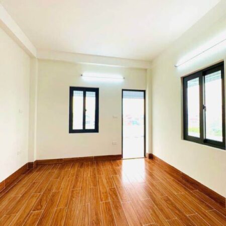 SIÊU HOT NGUYỄN VĂN CỪ – CÓ THANG MÁY – LÔ GÓC – 3 THOÁNG, THÔNG RA NGỌC LÂM , NGÔ GIA TỰ.