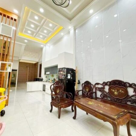Bán nhà mặt phố Tú Xương, Q.9, 126m², 3 tầng, 12.6 tỷ, sổ hồng