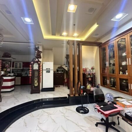 Bán nhà 4 tầng, 95m², 4PN, 5WC, Q.9, 13.4 tỷ, sổ hồng