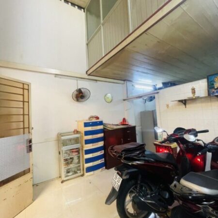 GẦN MẶT TIỀN ĐƯỜNG- NGAY CHỢ BÀ CHIỂU -. SỔ VUÔNG A4 NỞ HẬU ĐẸP CÓ NHỈNH 4 Tỷ. GẦN MẶT TIỀN ĐƯỜNG- NGAY CHỢ BÀ CHIỂU -. SỔ VUÔNG A4 NỞ HẬU ĐẸP CÓ NHỈNH 4 Tỷ.