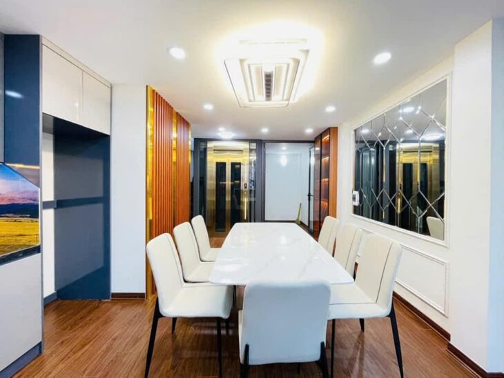 Nhà Thể Giao mới tinh,hiện đại,thang máy,2 nhà ra phố, 17.7 tỷ