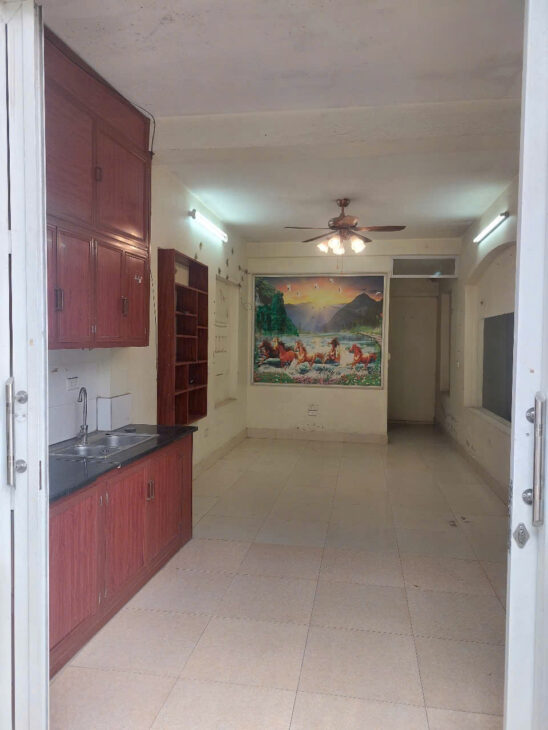 Cho thuê : cho thuê nhà nguyên căn ngõ 214 nguyễn xiển Dt 40 m2x 2tầng 2 ngủ 2 vs,giá thuê 9