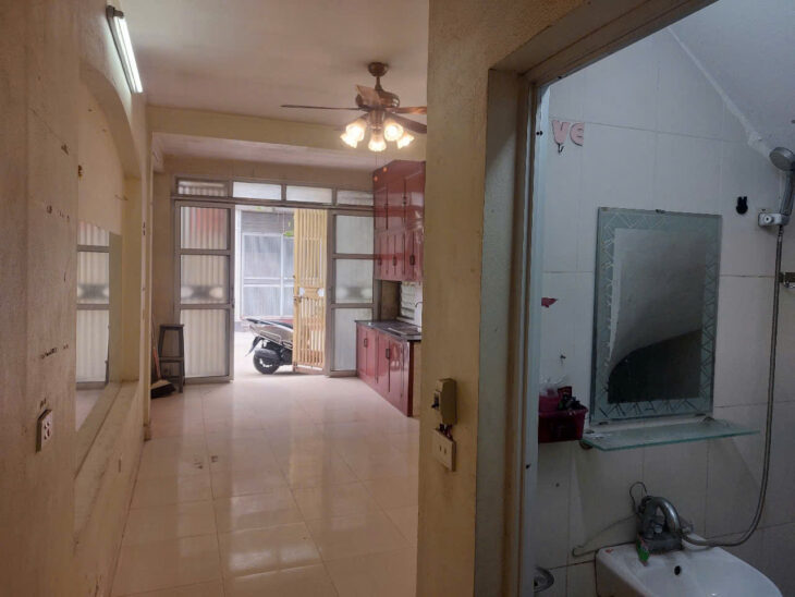 Cho thuê : cho thuê nhà nguyên căn ngõ 214 nguyễn xiển Dt 40 m2x 2tầng 2 ngủ 2 vs,giá thuê 9
