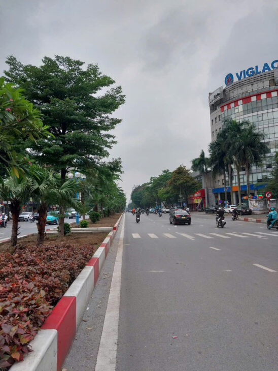 BÁN NHÀ HOÀNG QUỐC VIỆT, HAI THOÁNG, Ô TÔ ĐỖ GẦN – 39M2 x 5T, 7.79 TỶ