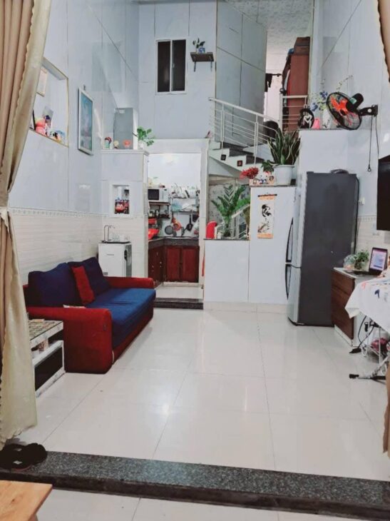 # Nhà gần khu Chợ Đống Đa , 40m2, gác đúc, cây xanh tự nhiên thân thiện 2.3x tỷ