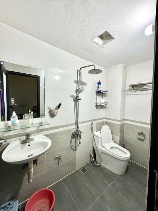 NHÀ MINH KHAI NGÕ RỘNG GẦN OTO 33M- 5* tỷ