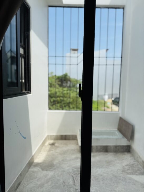 ♥ Mặt Tiền đường 7.5m Tôn Đản, 81m2, mê lửng mới xịn, móng 3 tầng, 3.xx tỵ