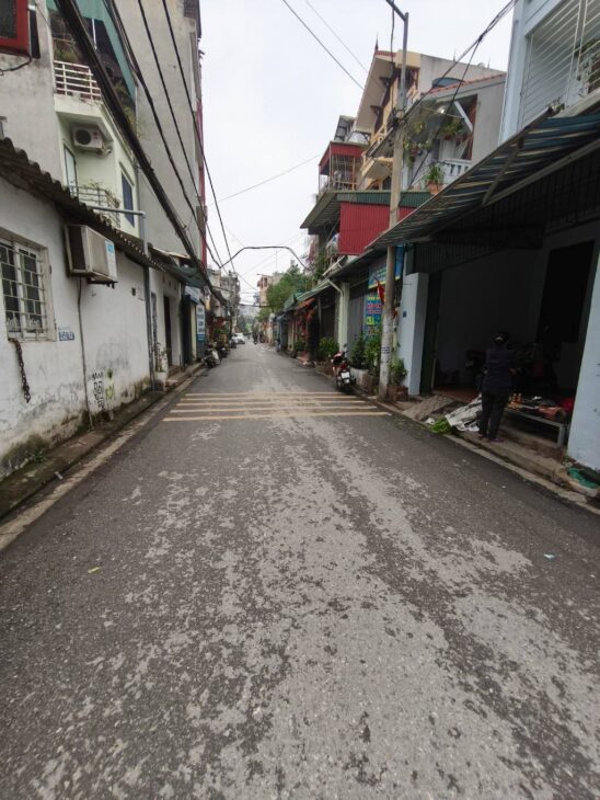 bán nhà Ngọc Thuỵ, 103m, mặt tiền 5.2m, ngõ ôtô thông, ôtô vào nhà, full thổ cư
