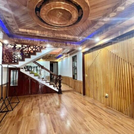 NHÀ ĐẸP 3 TẦNG ỐP GỖ – HƯỚNG TÂY BẮC- KHUÊ TRUNG – CẨM LỆ – ĐÀ NẴNG GIÁ 7,5 TỶ