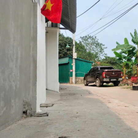 Bán đất phố Quang Trung Sơn Tây,diện tích 65m2 ,mặt tiền 4m,đường thông ô tô