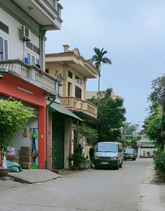 Bán Đất Viên Sơn Thị xã Sơn Tây,diện tích 50m2, 3 ô tô tránh , kinh doanh