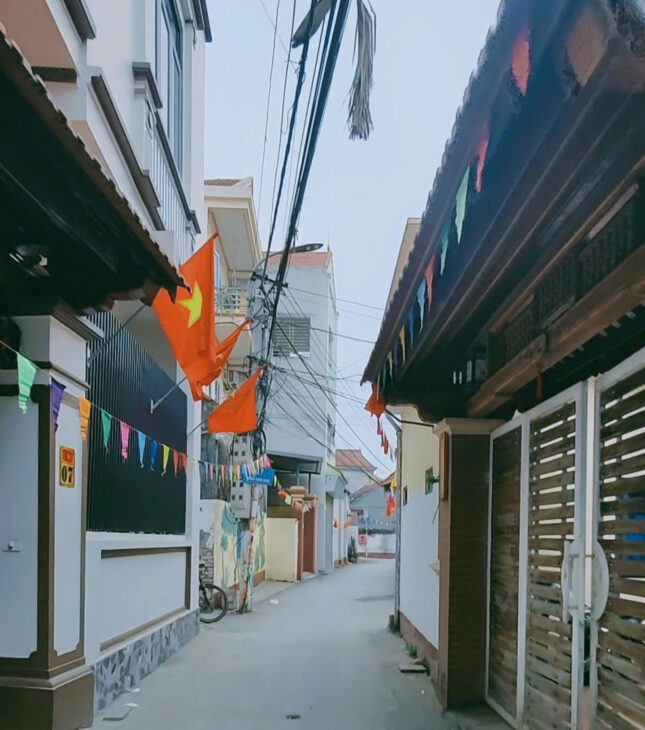 Bán đất Đức Thượng, diện tích 41m2,mặt tiền6.5m,cách QL32 20m