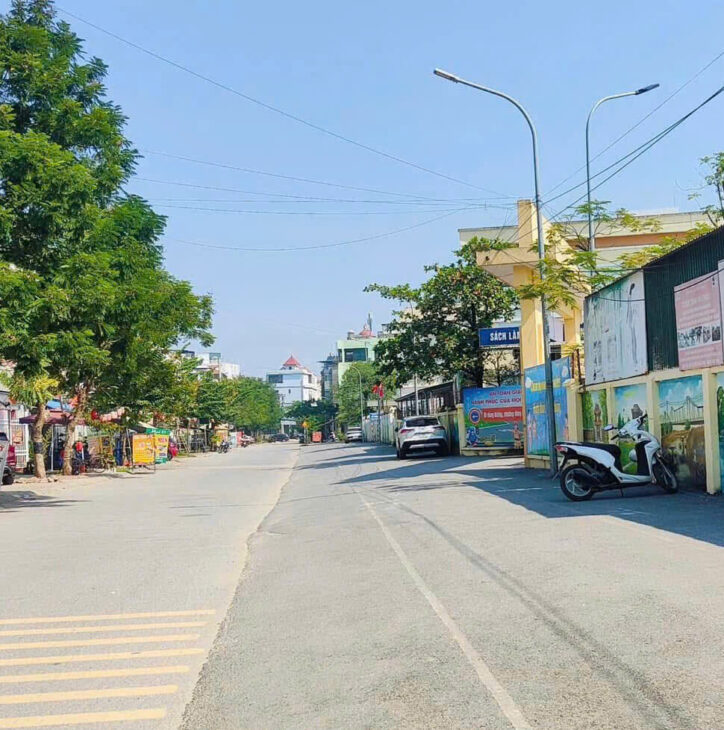 Bán đất thị trấn Trạm Trôi,diện tích39m2,mặt tiền3.6m,ô tô 7 chỗ đỗ cửa