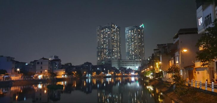 Bán đất mặt hồ Ngọc Lâm, 250m, mặt tiền 12m, cạnh đường Hồng Tiến 40m kéo dài