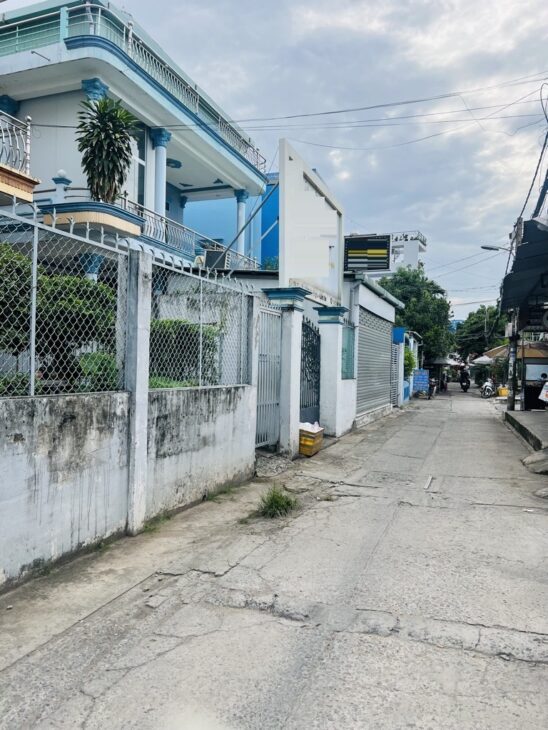 TPP3- NHÀ ĐG BÌNH TRỊ ĐÔNG… CĂN GÓC NGANG 7m (85m2, 2 tầng ) HẺM XE HƠI THÔNG…CUỐI ĐƯỜNG TÊN LỬA –