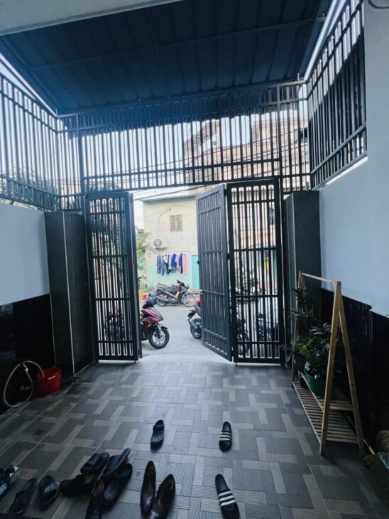 HL73 BÁN GẤP NHÀ HẺM XE TẢI HƯƠNG LỘ 2 (73m2, 2 tầng) chỉ 5.x Tỷ TL