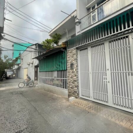 Bán nhà CN 100m2, Hẻm xe hơi 5m thông Đường Hoa Bình, Quận Tân Phú Bán nhà CN 100m2, Hẻm xe hơi 5m thông Đường Hoa Bình, Quận Tân Phú