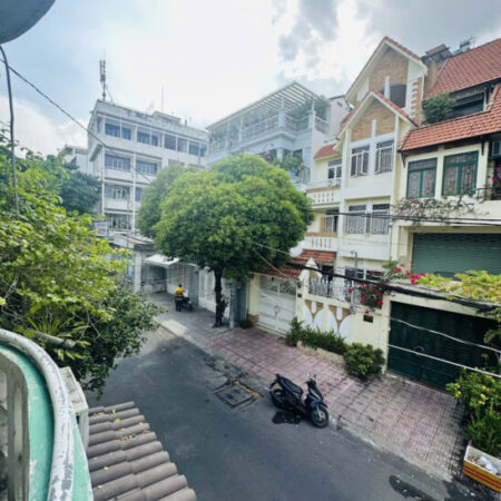 Bán nhà mặt tiền quận 10, đường Tam Đảo, 40m2, cấp 4, 8.5 tỷ