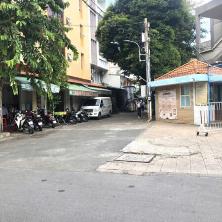 Bán nhà quận 10, đường Tân Phước, 78m2 cấp 4, 10.2 tỷ, hẻm xe hơi