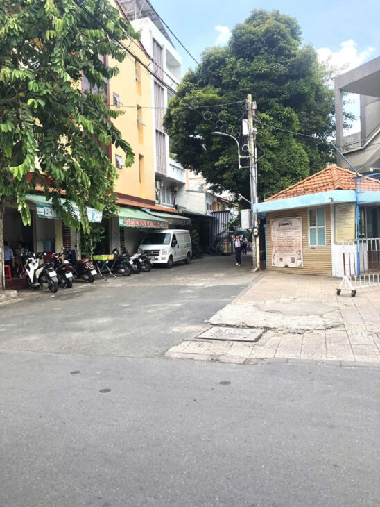 Bán nhà quận 10, đường Tân Phước, 78m2 cấp 4, 10.2 tỷ, hẻm xe hơi