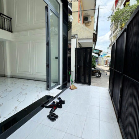 Bán nhà quận 11, đường Hòa Bình, 65m2, hẻm 8m thông, 5 tầng, 9.9 tỷ Bán nhà quận 11, đường Hòa Bình, 65m2, hẻm 8m thông, 5 tầng, 9.9 tỷ