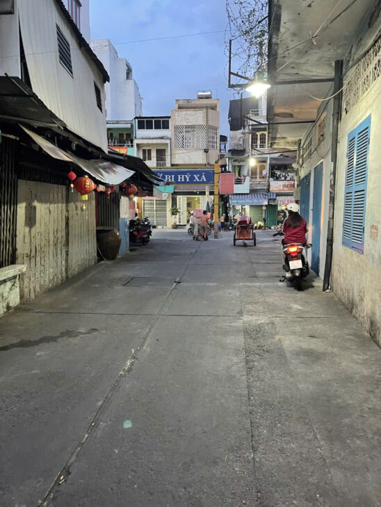 Nhàvquận 5 đường An Bình, 68m2, 5 tầng, 13.2 tỷ, hẻm xe hơi