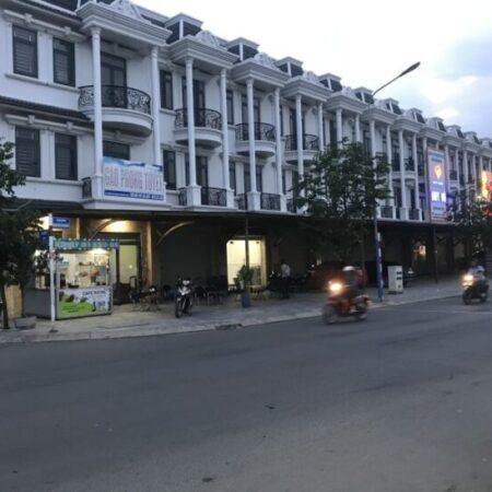 Bán nhà 3 Tầng MẶT TIỀN kinh doanh đa ngành nghề,giá chỉ bằng trong hẻm