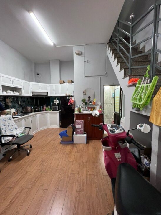 QUẬN 4 – CÁCH MẶT TIỀN 100M – HẺM 1 TRỤC – 35M2 – CHỈ 3.7 TỶ