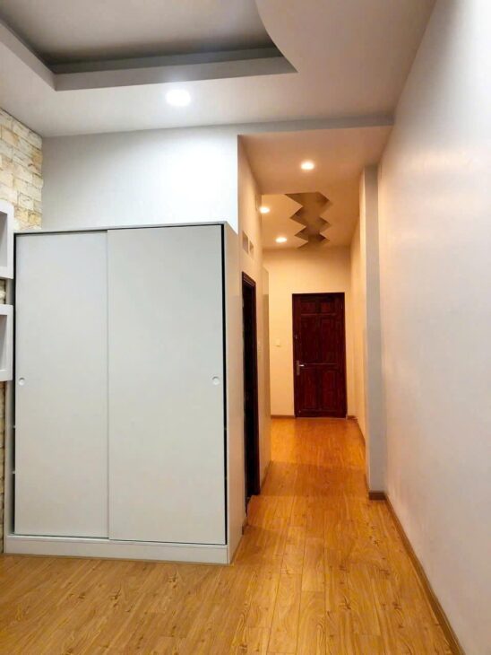 Hạ giá 2 tỷ! Căn HXH 6M Nguyễn Cửu Vân, QBT – (6 x 29m) vuông vức – 14P – HĐT: 85tr/tháng – giá 31