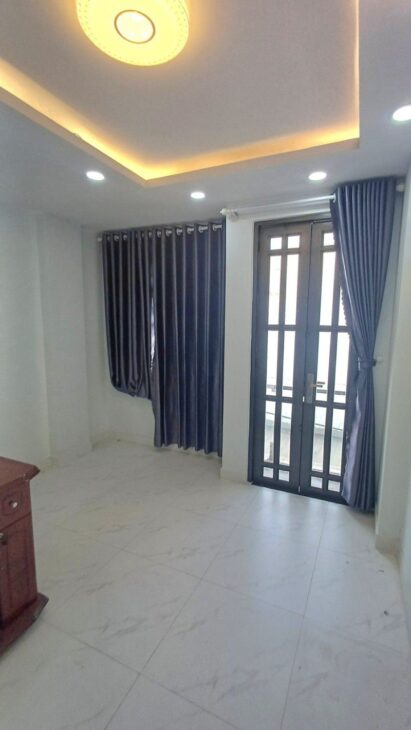 NHỈNH 4 TỶ – NHÀ MỚI ĐẸP – Ở NGAY – HXH THÔNG – 30M2 – 4 TẦNG – 3PN – PHẠM VĂN BẠCH – HUỲNH VĂN