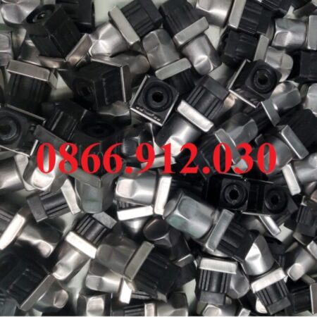Chân tăng inox bọc nhựa vuông 40 bàn bếp công nghiệp