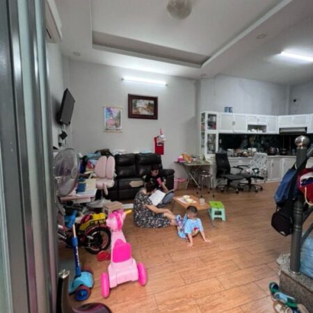 QUẬN 4 – CÁCH MẶT TIỀN 100M – HẺM 1 TRỤC – 35M2 – CHỈ 3.7 TỶ QUẬN 4 – CÁCH MẶT TIỀN 100M – HẺM 1 TRỤC – 35M2 – CHỈ 3.7 TỶ