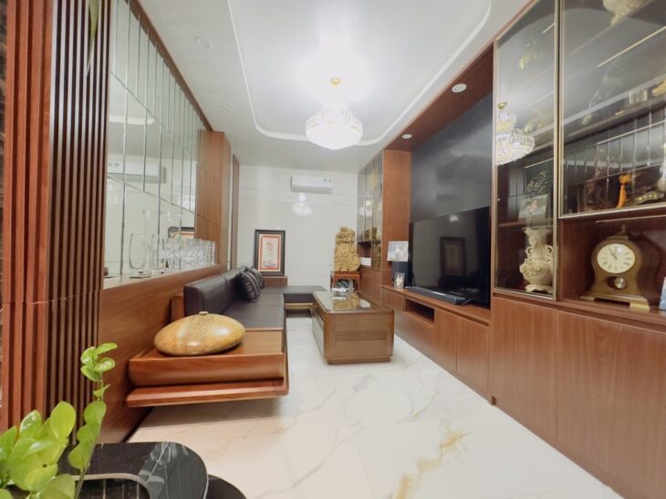 NHÀ PHỐ BÀ TRIỆU- 45M – 6 TẦNG – 2 MẶT THOÁNG – CHỈ 20M RA PHỐ!