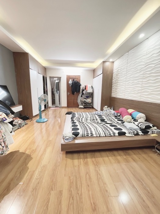 BÁN GẤP nhà Xuân Đỉnh 30m 5 tầng 7,7 tỷ