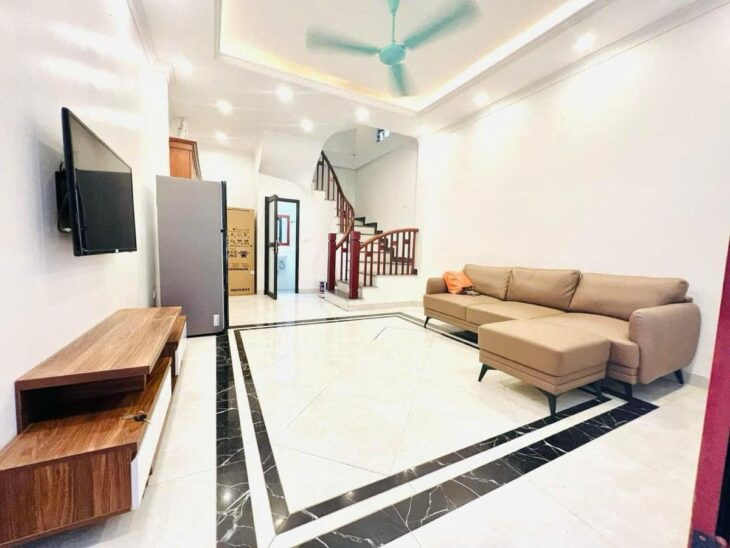 Nhà 4T khu Thanh Nhàn 40m,Mt 5m – ngõ rộng thoáng-gần ô tô- ở ngay
