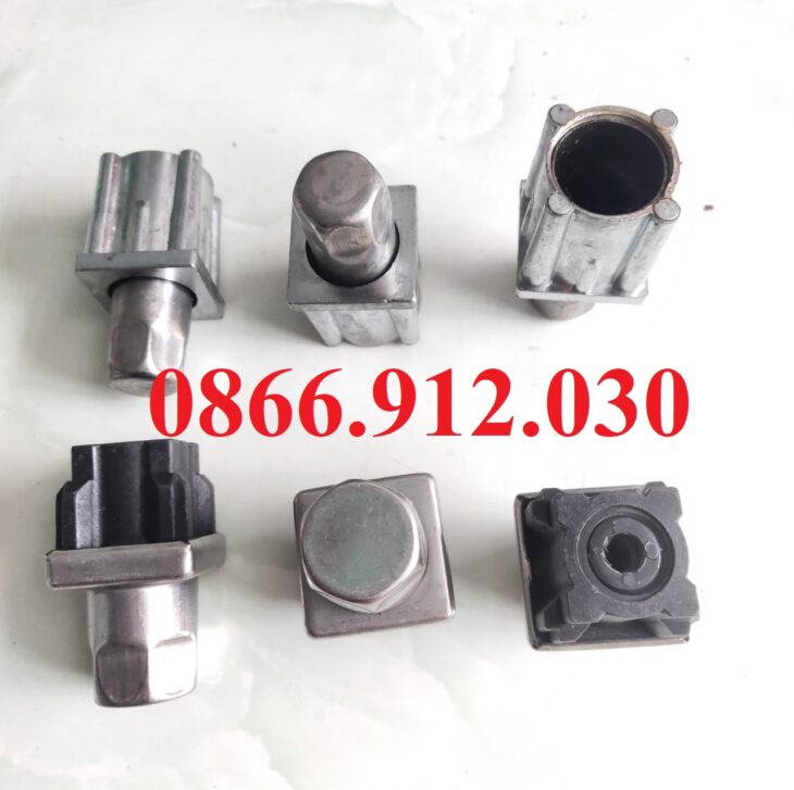 Chân tăng inox bọc nhựa vuông 40 bàn bếp công nghiệp