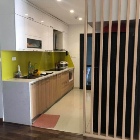 Cần bán CH 2PN, 78m2, tầng trung ở chung cư Goldmark City. Giá bán 5.3 tỷ, có thương lượng