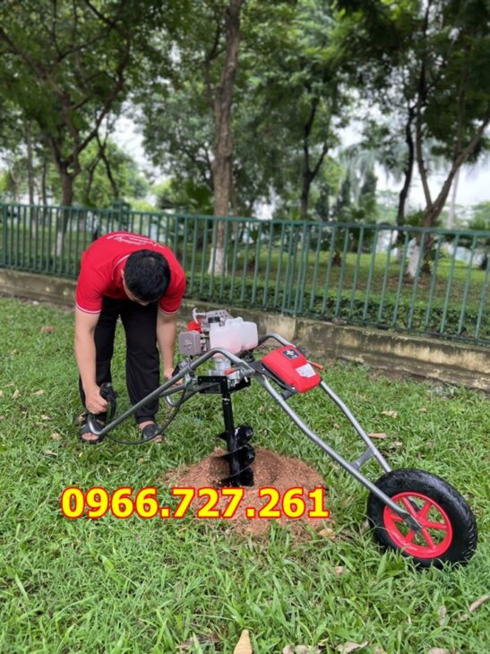 Máy khoan đất khoan lỗ trồng cây có khung xe đẩy Mitsubishi TB43 tại An Giang