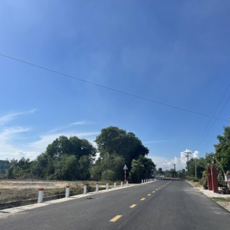 Đất ngộp! 1225m2 mặt tiền Ngô Tất Tố, thị xã LaGi chỉ 4tr/m2 gần Biển Cam Bình Đất ngộp! 1225m2 mặt tiền Ngô Tất Tố, thị xã LaGi chỉ 4tr/m2 gần Biển Cam Bình