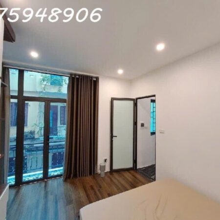 QUỐC TỦ GIÁM 27M, 4 TẦNG, 3 NGỦ, NHÀ KIÊN CÔ CHẮC CHẮN, KHU VỰC DÂN CƯ PHÁT TRIỂN, ĐIỂM TIẾP GIÁP