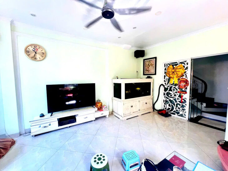 BÁN NHÀ HOÀNG VĂN THÁI, THANH XUÂN. 105M2 3 TẦNG MT 6M GIÁ 22 -TỶ- NGÕ THÔNG – NỞ HẬU ÔTÔ – KINH