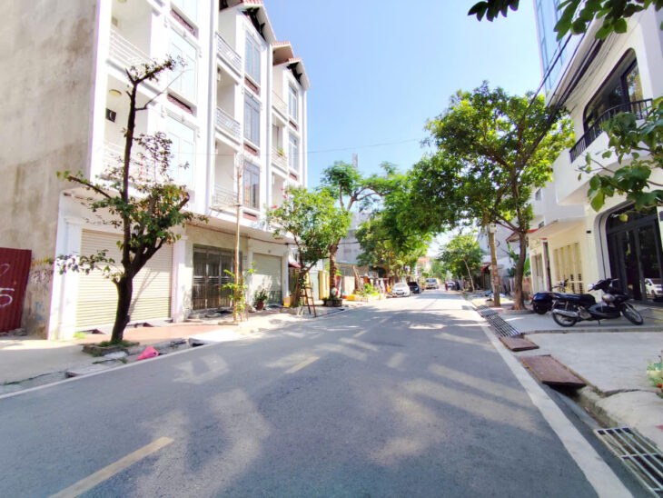 Mặt đường Đào Nhuận – Trại Lẻ, 90m , đường 15m, giá 7.2 tỉ