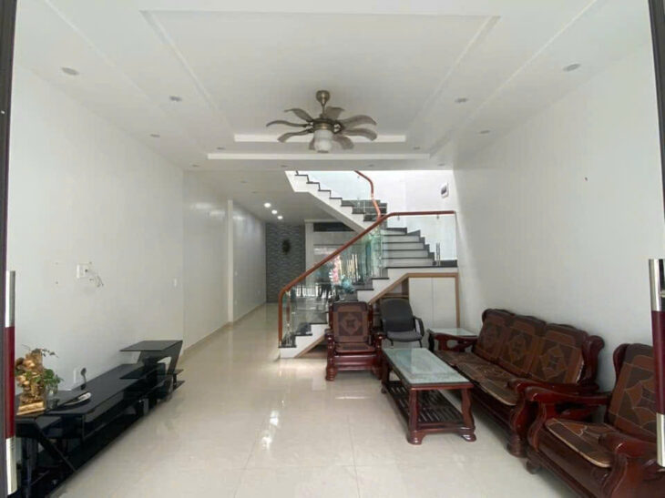 Nhà An Đà – 75m 2 tầng độc lập, sân cổng riêng, ngõ ô.tô , Giá 5.4 tỉ