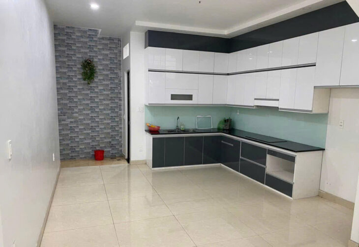Nhà An Đà – 75m 2 tầng độc lập, sân cổng riêng, ngõ ô.tô , Giá 5.4 tỉ