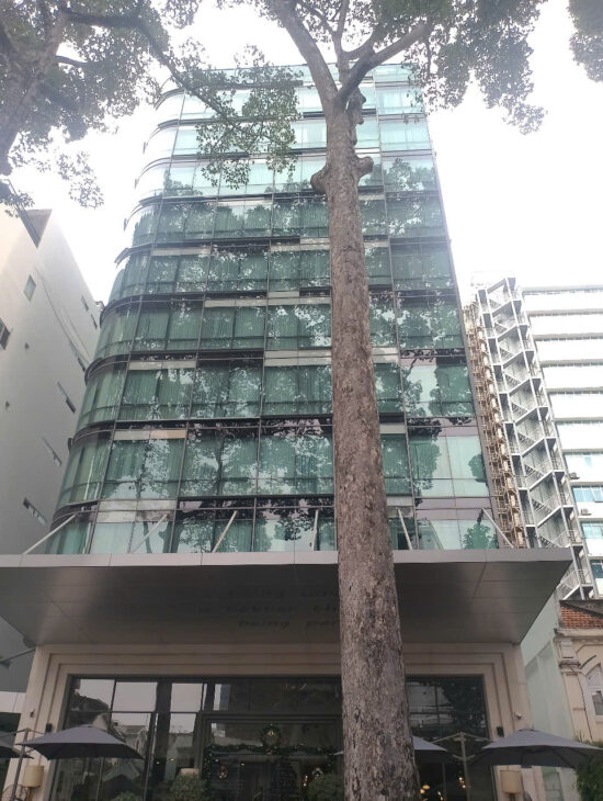 Bán khách sạn 4 sao Fusion Suites Sài Gòn