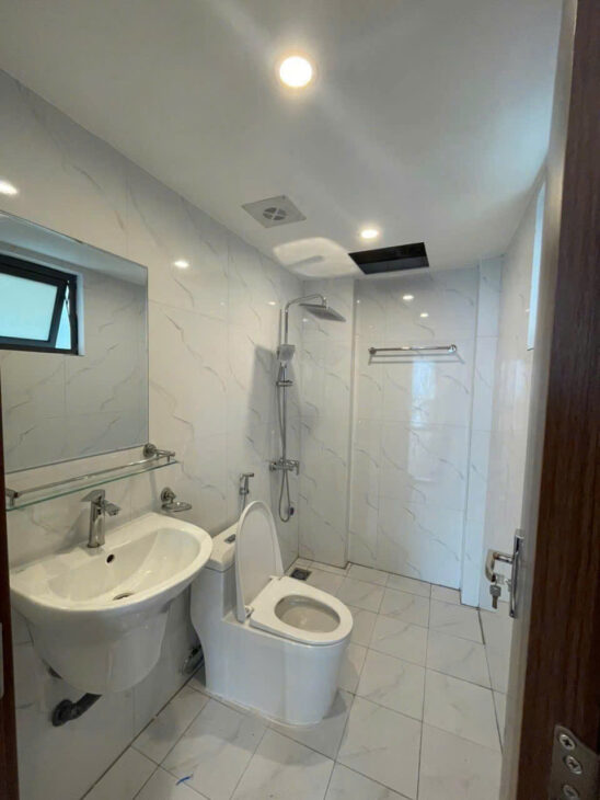 Căn hộchung cư South Tower Trần Thủ Độ 83m, tầng 15, mặt tiền 6m, 4.5 tỷ Hoàng Mai.