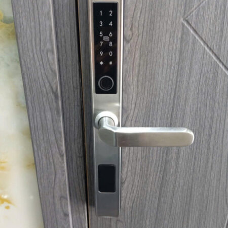 Ưu điểm của khóa cửa thẻ từ so với khóa truyền thống